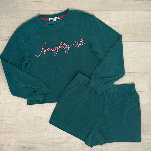WALLFLOWER L M Naughty-ish Christmas Cropped Fleece Matching Set Bundle - Picture 8 of 10